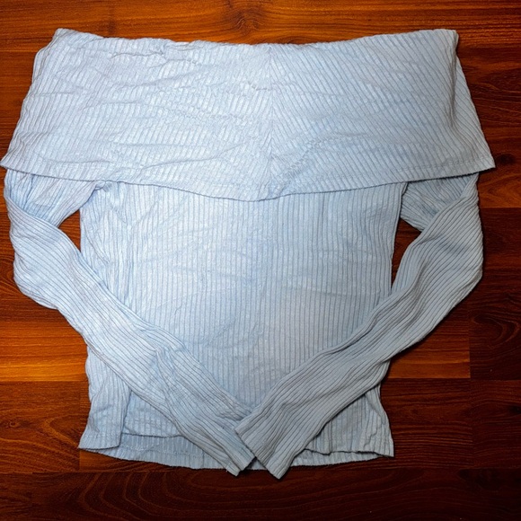 Urban Outfitters Light Blue Foldover Off-the- Shoulder Long Sleeve Top - Picture 3 of 5